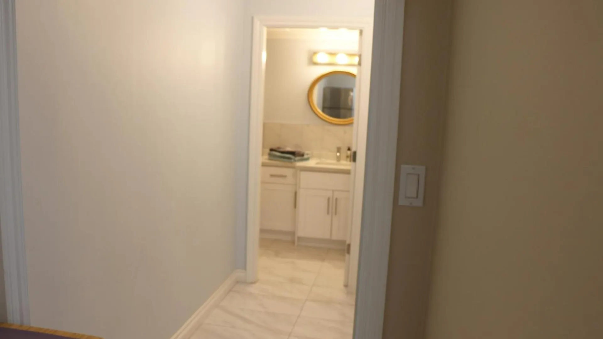 Private Suite With Private Entrance King Bed Richmond